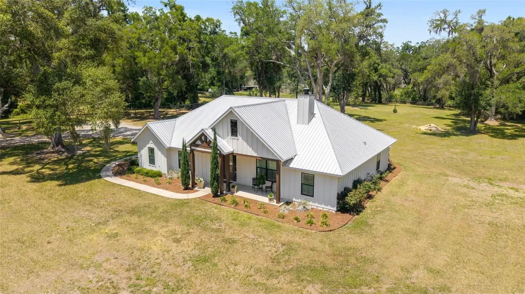 21561 SE 30 Street Williston FL 32696