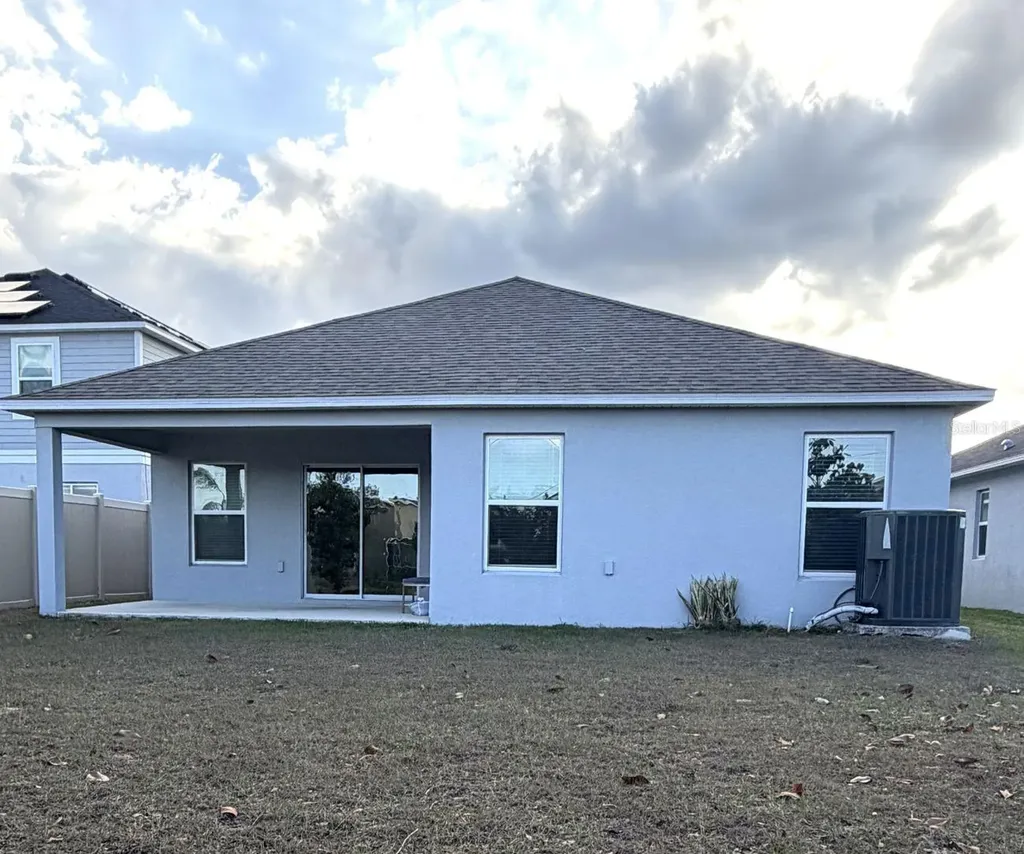 925 Overpool Avenue Davenport FL 33896