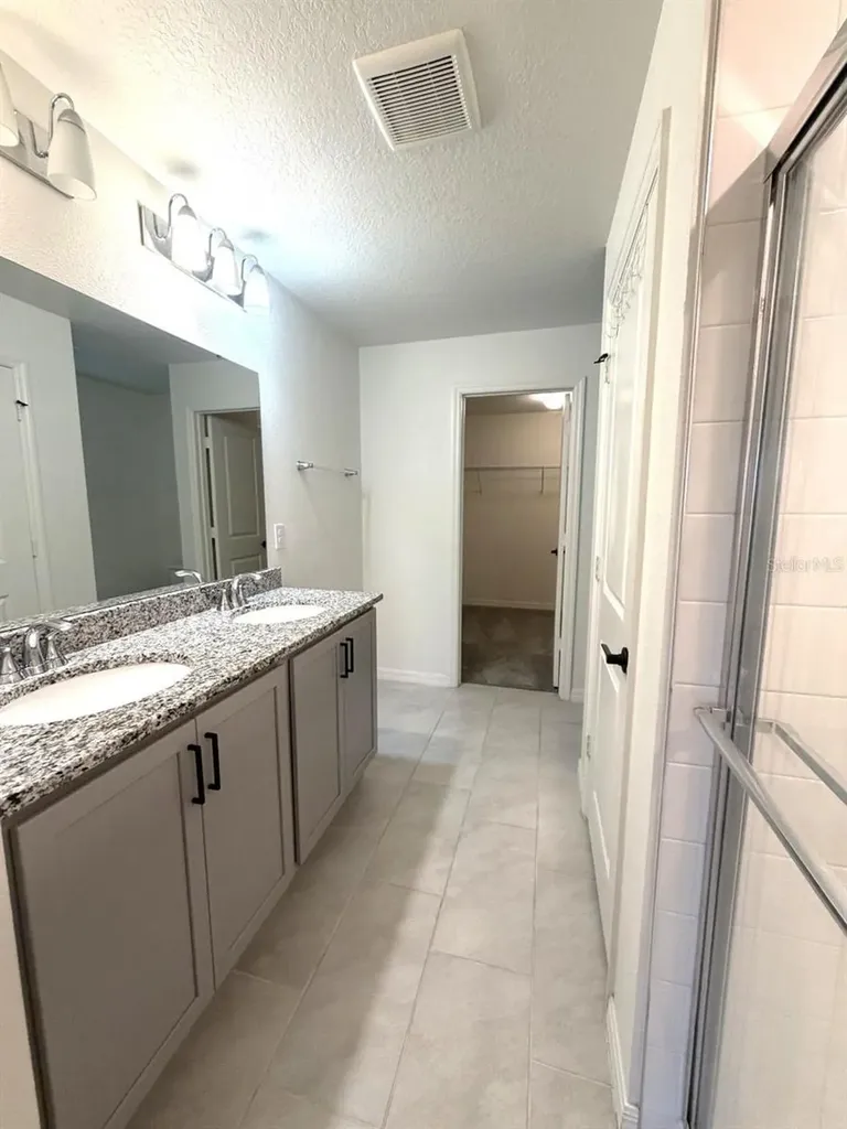 925 Overpool Avenue Davenport FL 33896