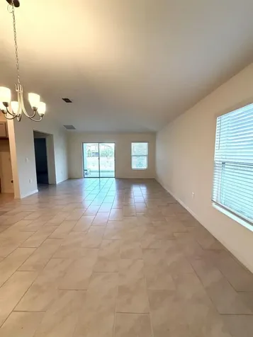 925 Overpool Avenue Davenport FL 33896