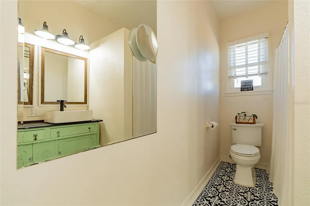 928 Groveland Avenue Venice FL 34285