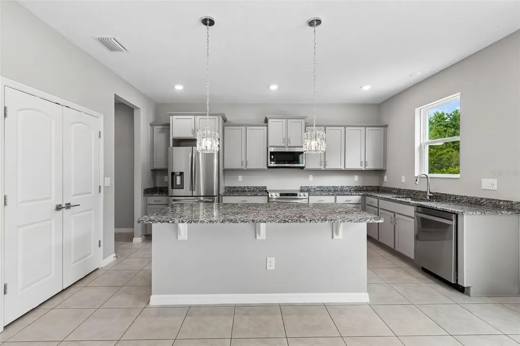 9235 Freedom Hill Drive Seffner FL 33584