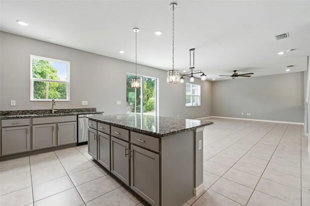 9235 Freedom Hill Drive Seffner FL 33584