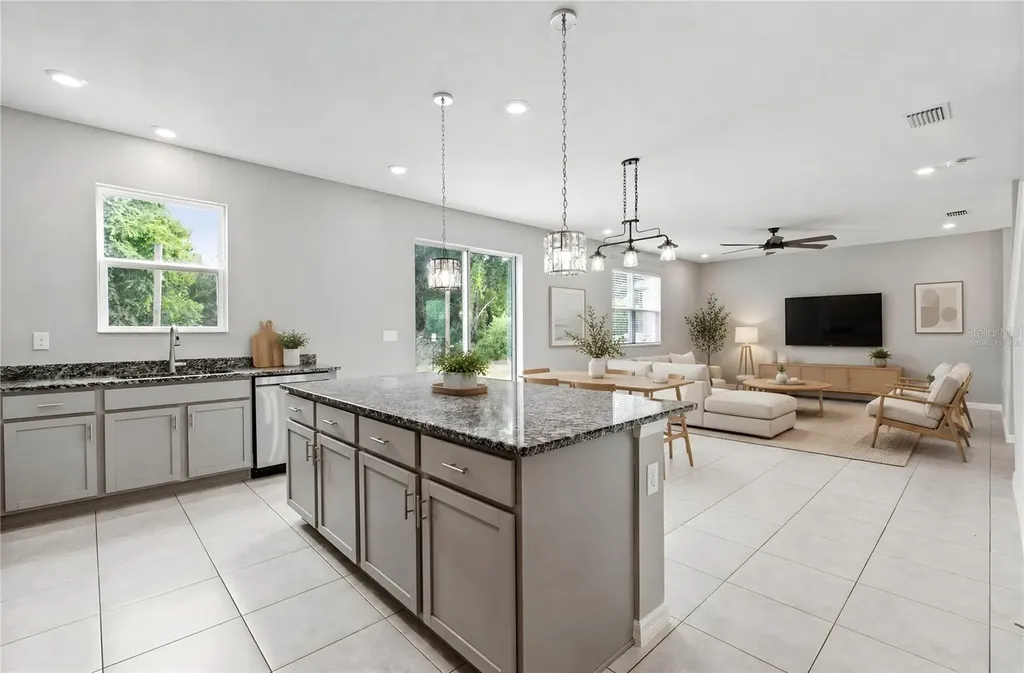 9235 Freedom Hill Drive Seffner FL 33584
