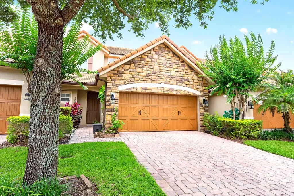 10329 Belfry Circle Orlando FL 32832