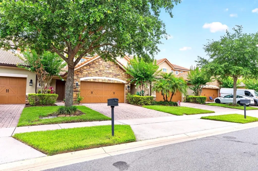 10329 Belfry Circle Orlando FL 32832