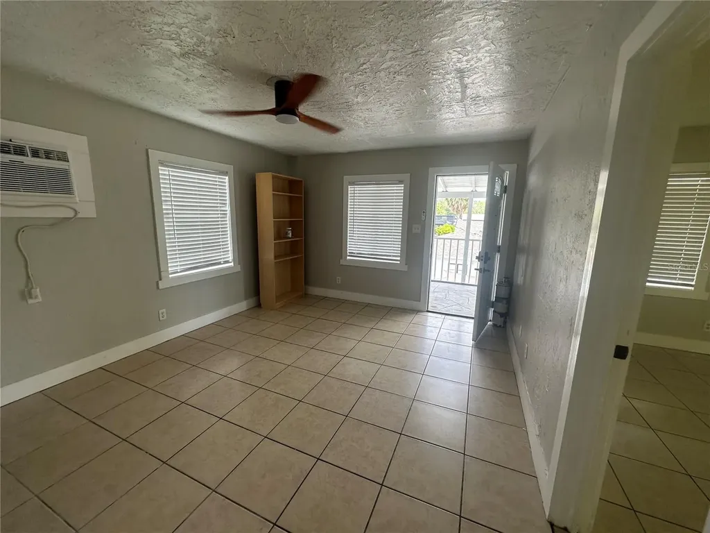 330 20th Avenue S St Petersburg FL 33705