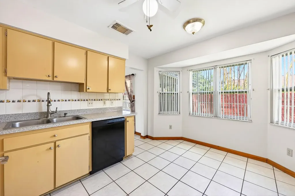 87 Florida Parkway Kissimmee FL 34743