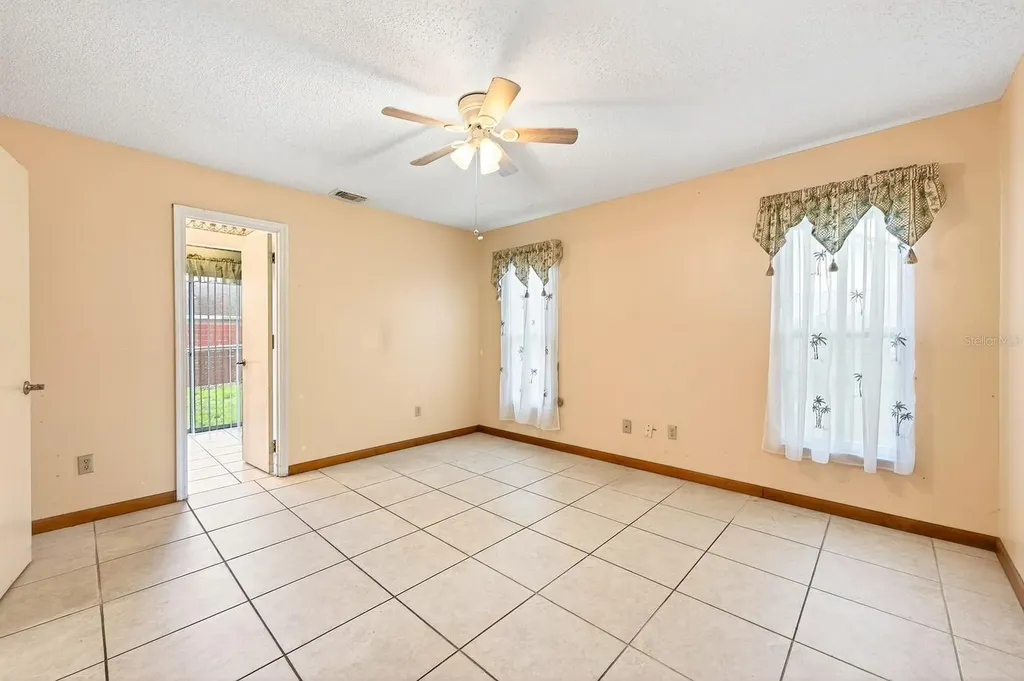 87 Florida Parkway Kissimmee FL 34743