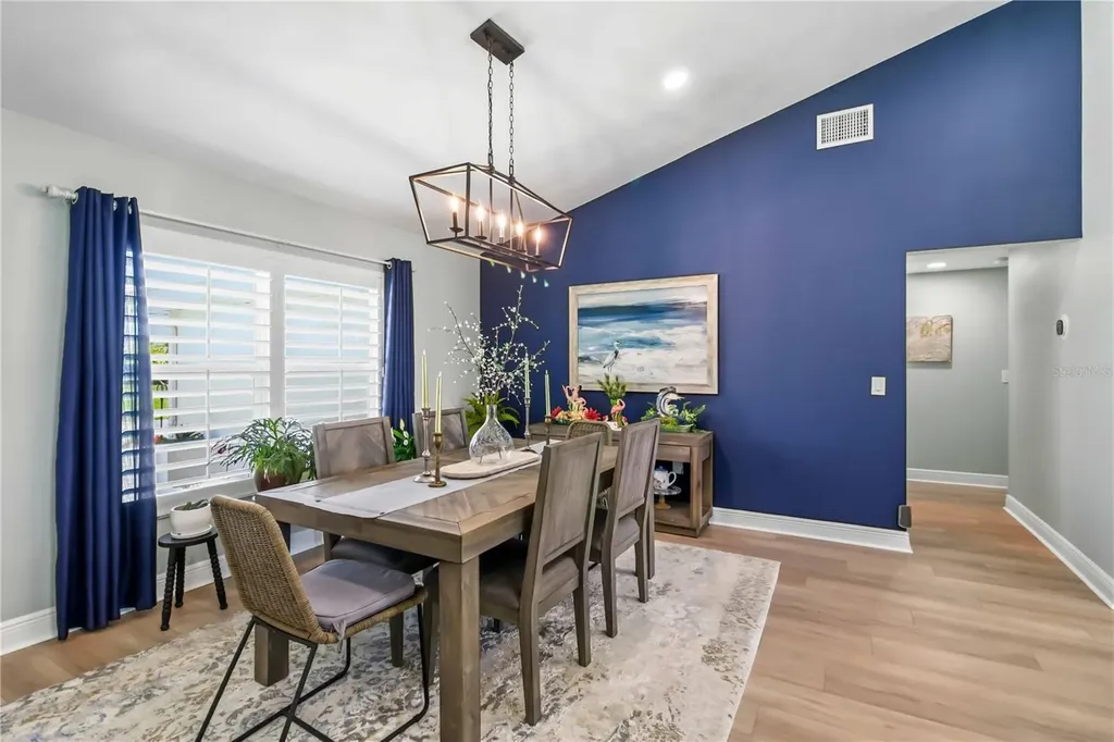 8712 53rd Avenue W Bradenton FL 34210