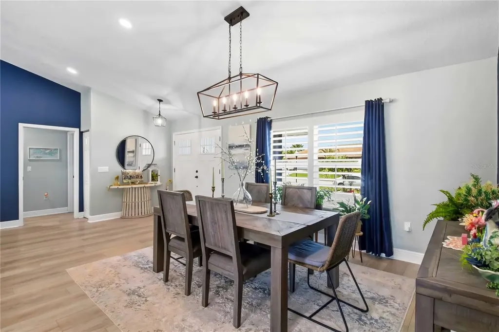 8712 53rd Avenue W Bradenton FL 34210