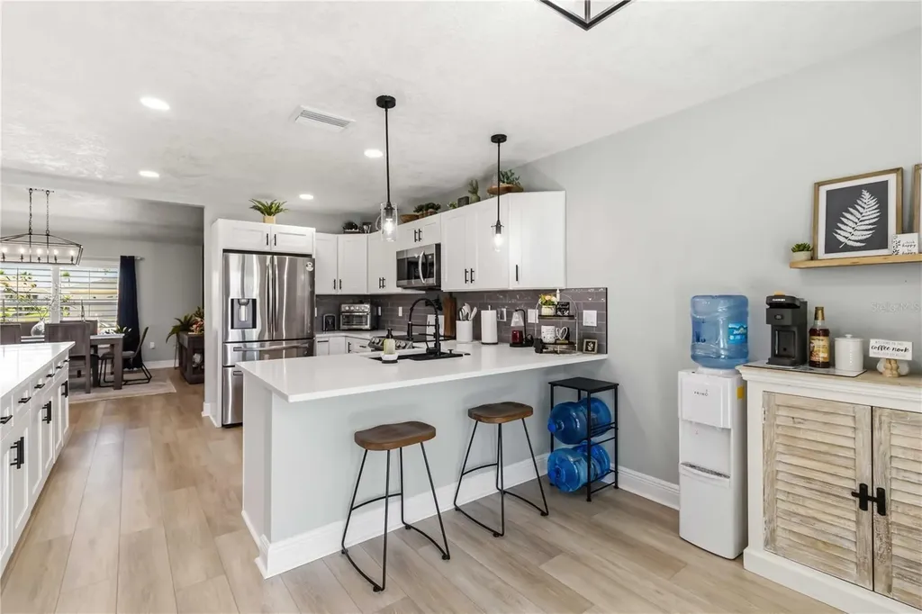 8712 53rd Avenue W Bradenton FL 34210