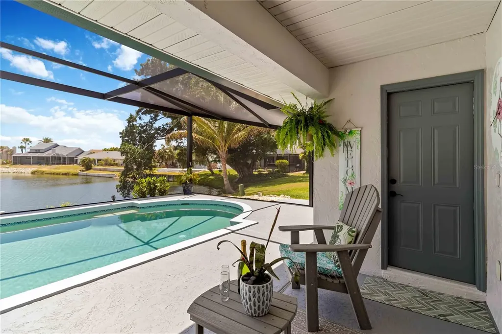 8712 53rd Avenue W Bradenton FL 34210