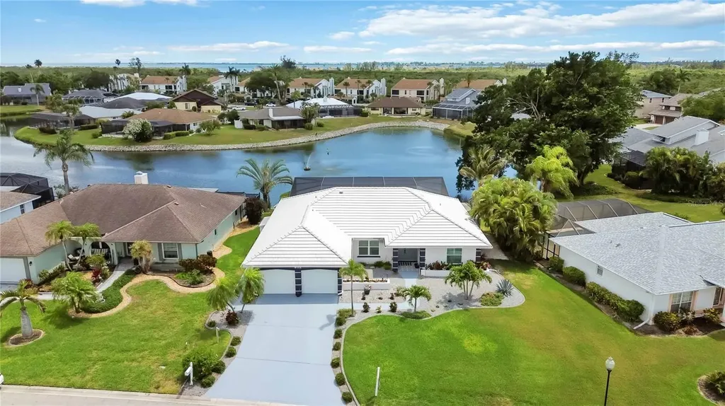 8712 53rd Avenue W Bradenton FL 34210