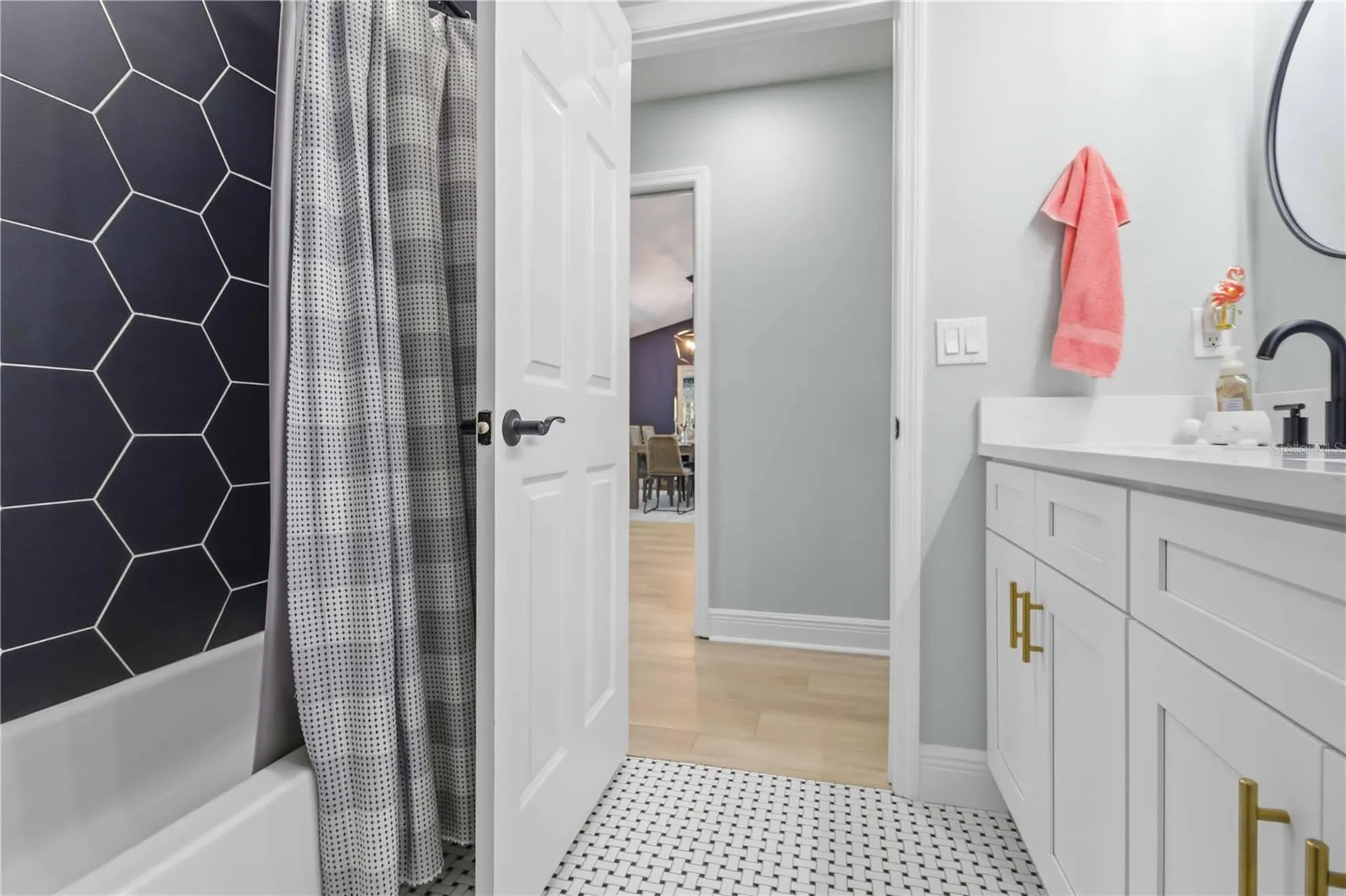 8712 53rd Avenue W Bradenton FL 34210