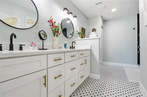 8712 53rd Avenue W Bradenton FL 34210