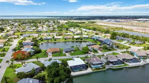 8712 53rd Avenue W Bradenton FL 34210