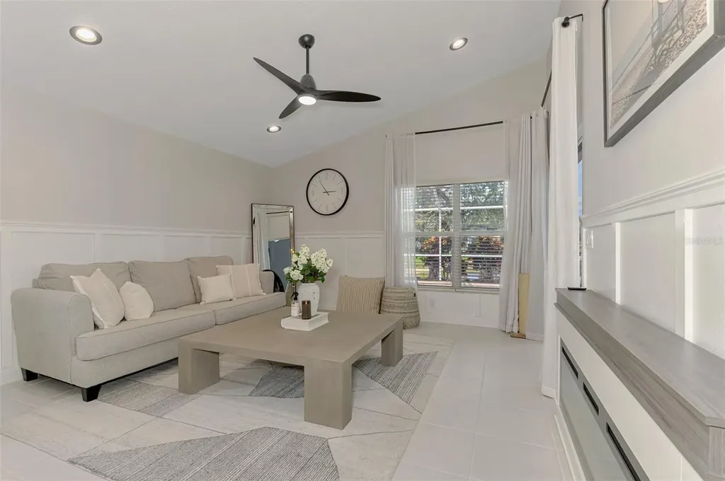 5261 Highbury Circle Sarasota FL 34238