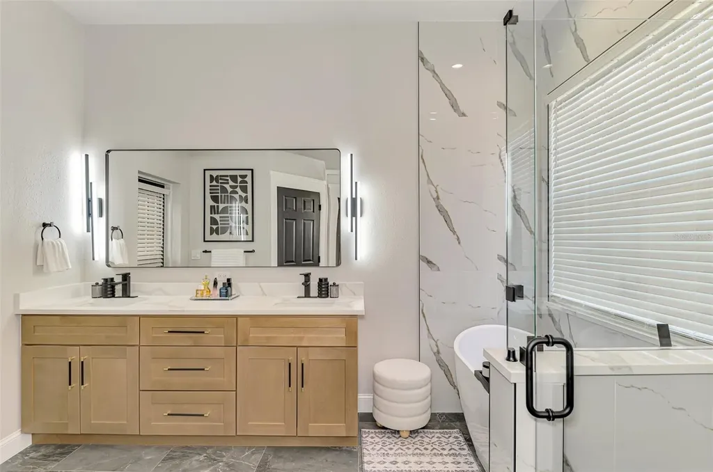 5261 Highbury Circle Sarasota FL 34238