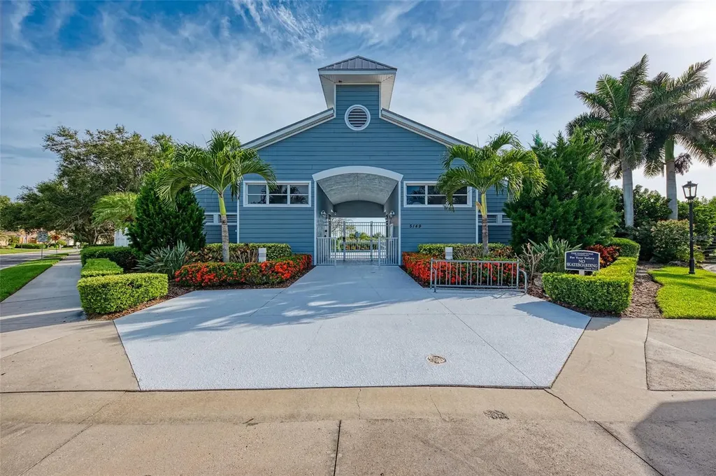 5261 Highbury Circle Sarasota FL 34238
