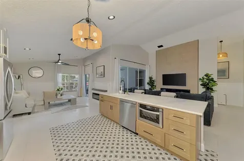 5261 Highbury Circle Sarasota FL 34238