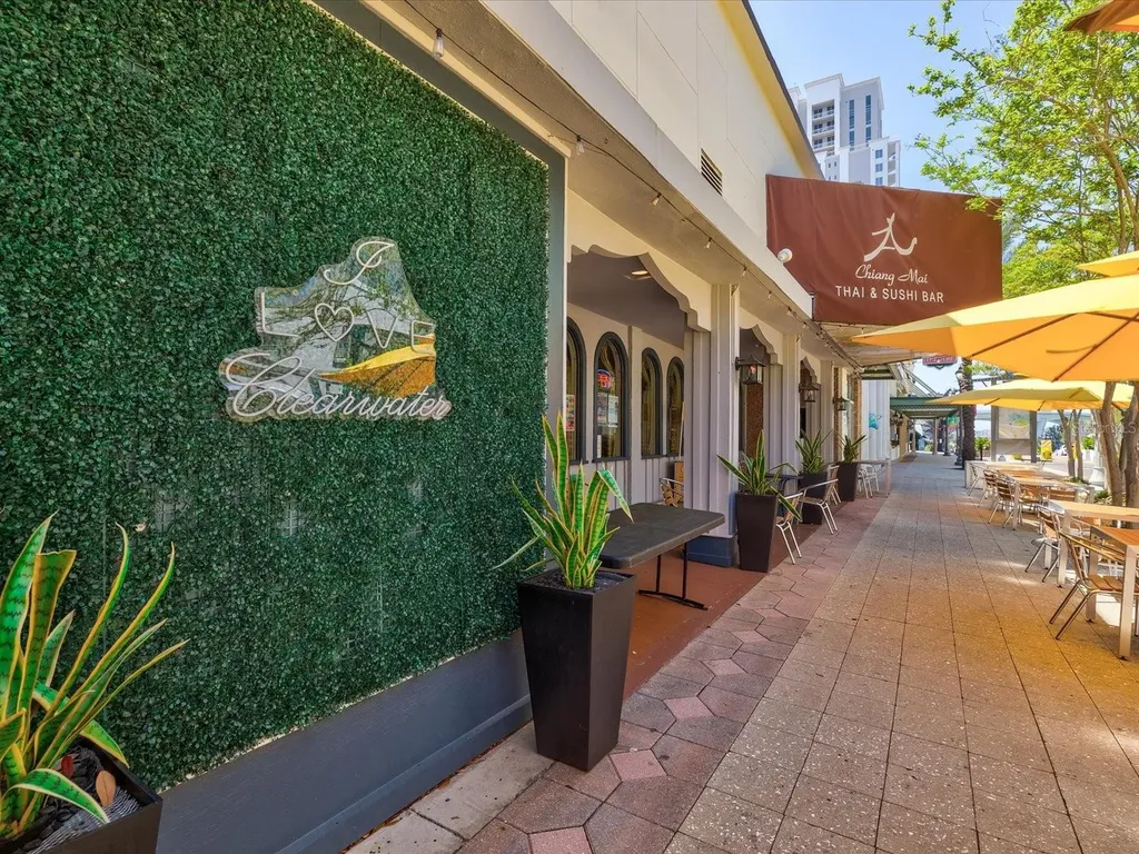 628 Cleveland Street Clearwater FL 33755