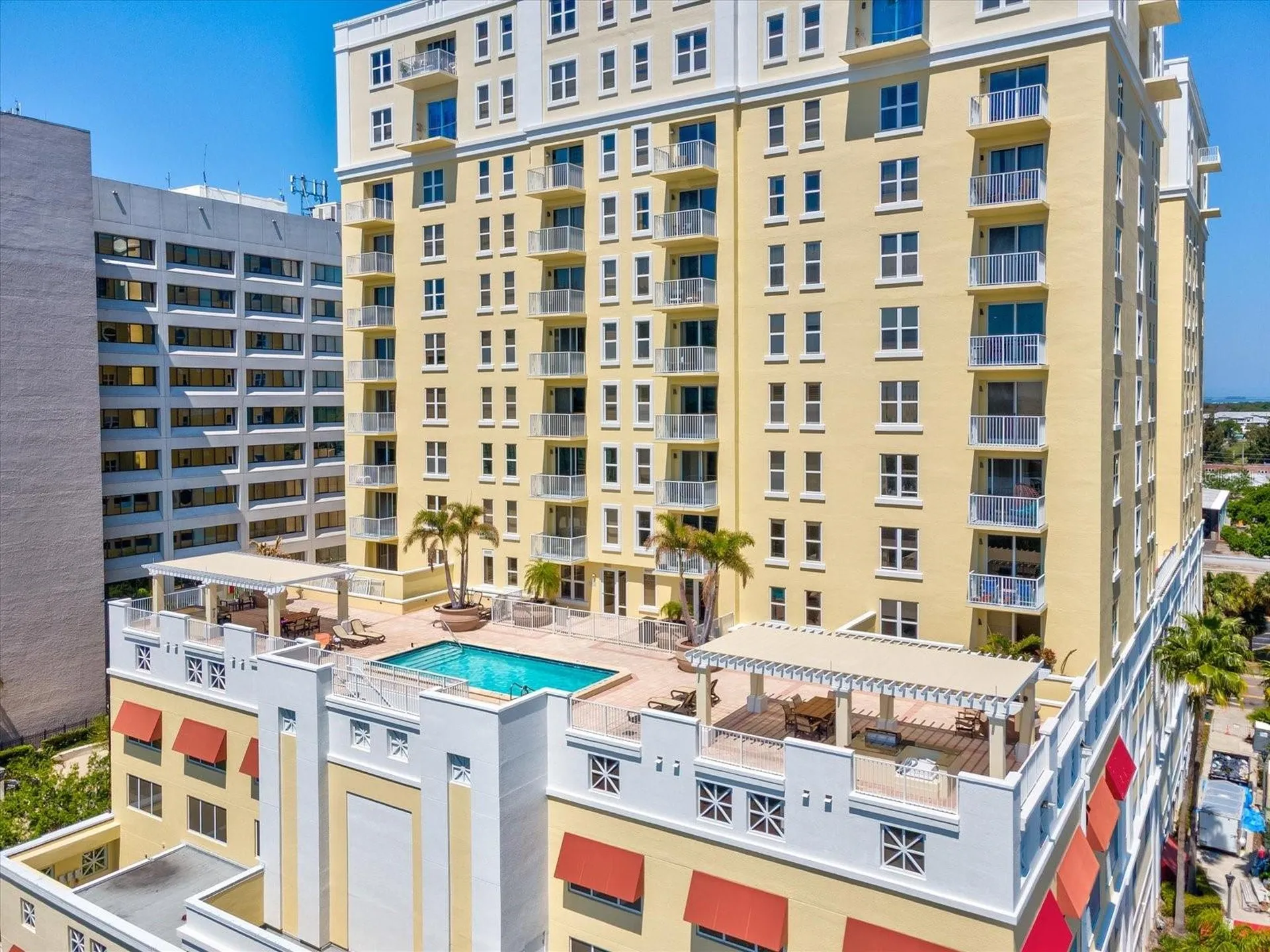 628 Cleveland Street Clearwater FL 33755