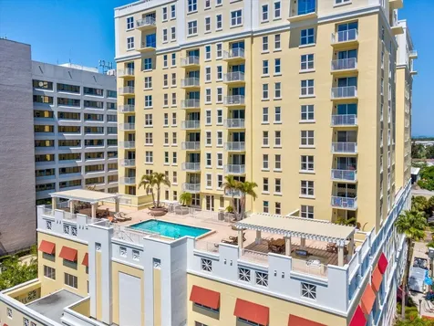 628 Cleveland Street Clearwater FL 33755
