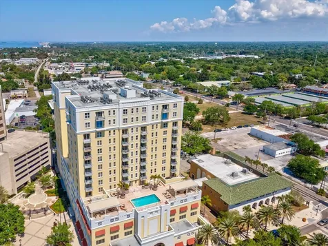 628 Cleveland Street Clearwater FL 33755
