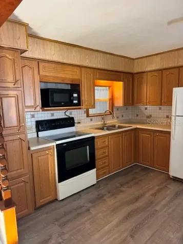 110 52nd Avenue Terrace E Bradenton FL 34203