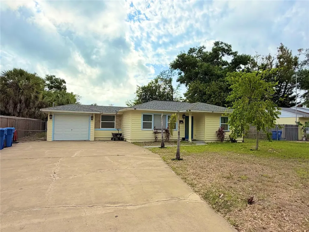 626 74th Street N St Petersburg FL 33710
