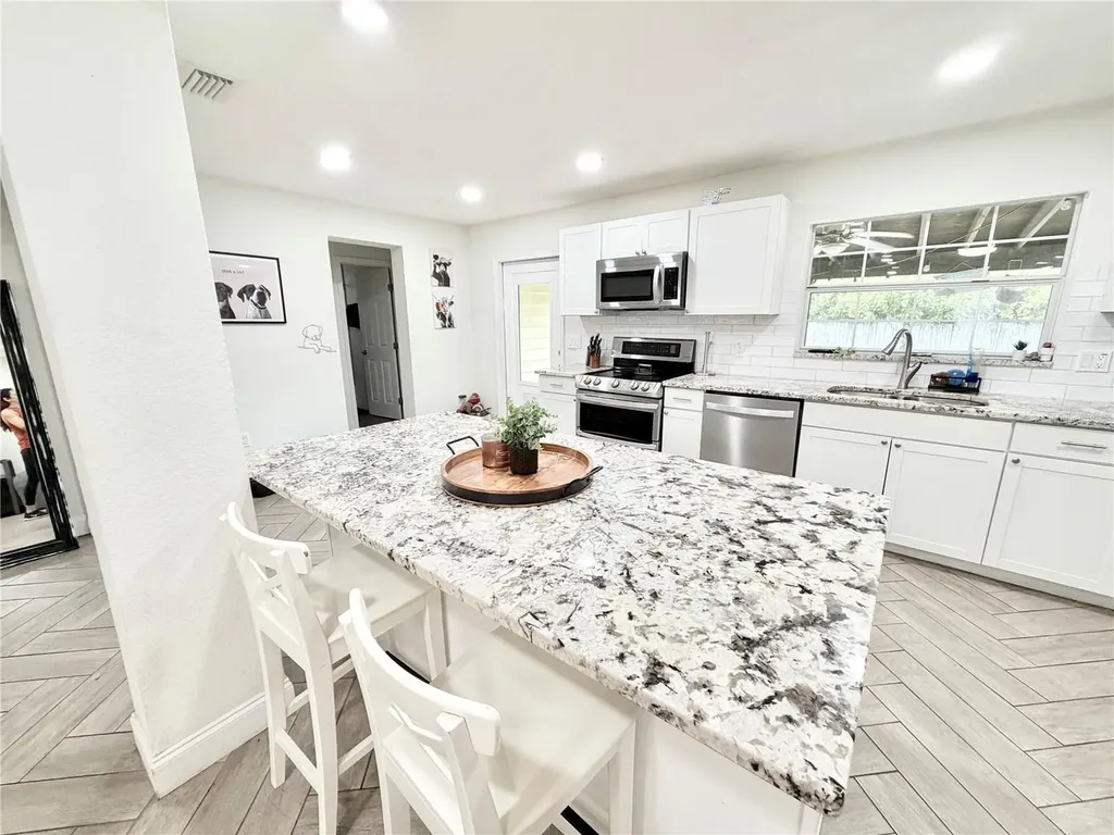 626 74th Street N St Petersburg FL 33710