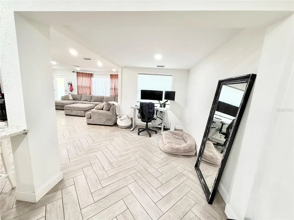 626 74th Street N St Petersburg FL 33710