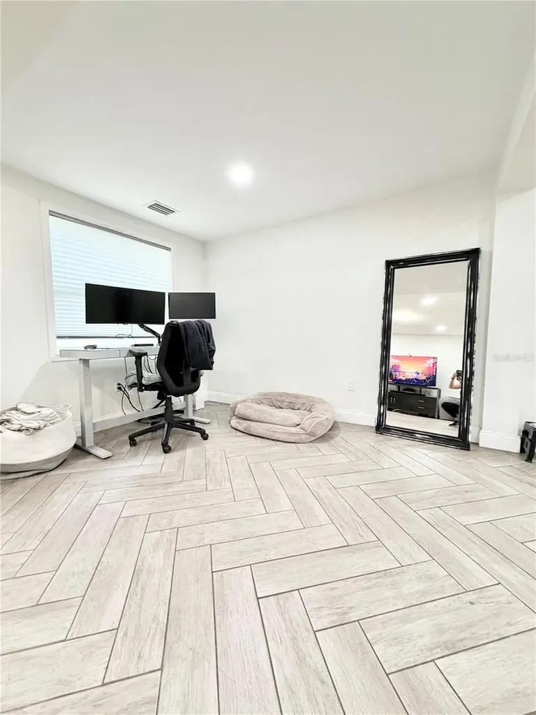 626 74th Street N St Petersburg FL 33710