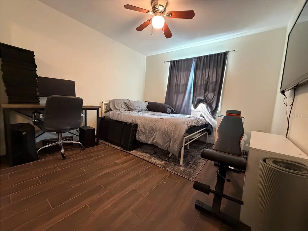 626 74th Street N St Petersburg FL 33710