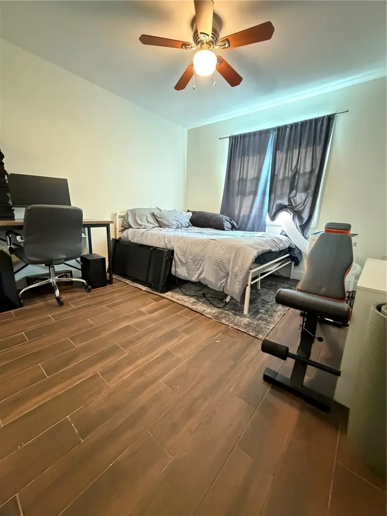 626 74th Street N St Petersburg FL 33710