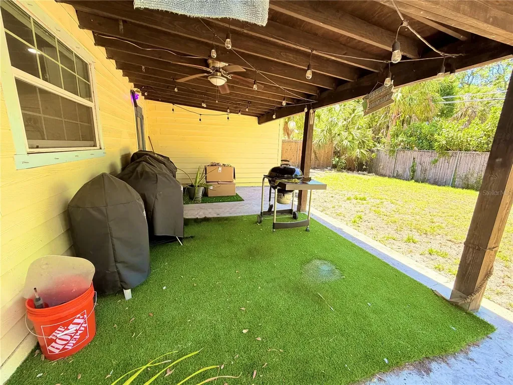 626 74th Street N St Petersburg FL 33710