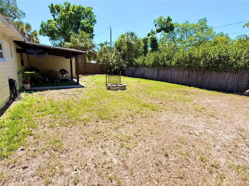 626 74th Street N St Petersburg FL 33710