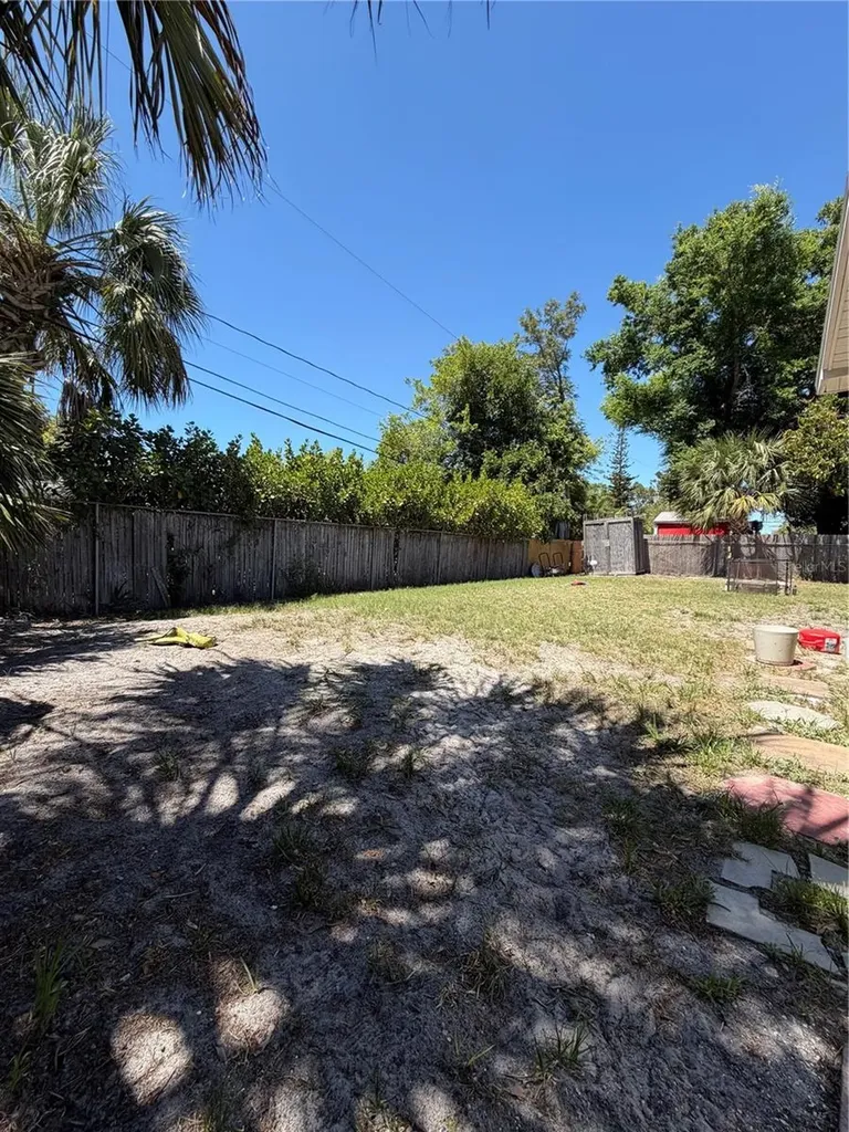 626 74th Street N St Petersburg FL 33710