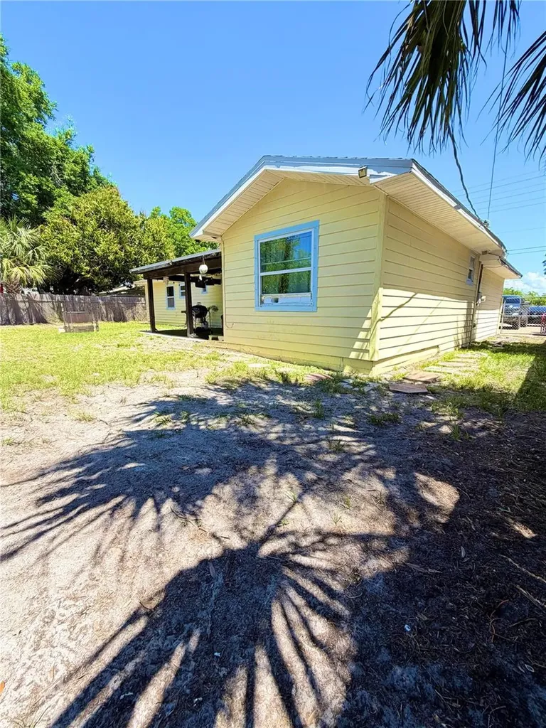 626 74th Street N St Petersburg FL 33710