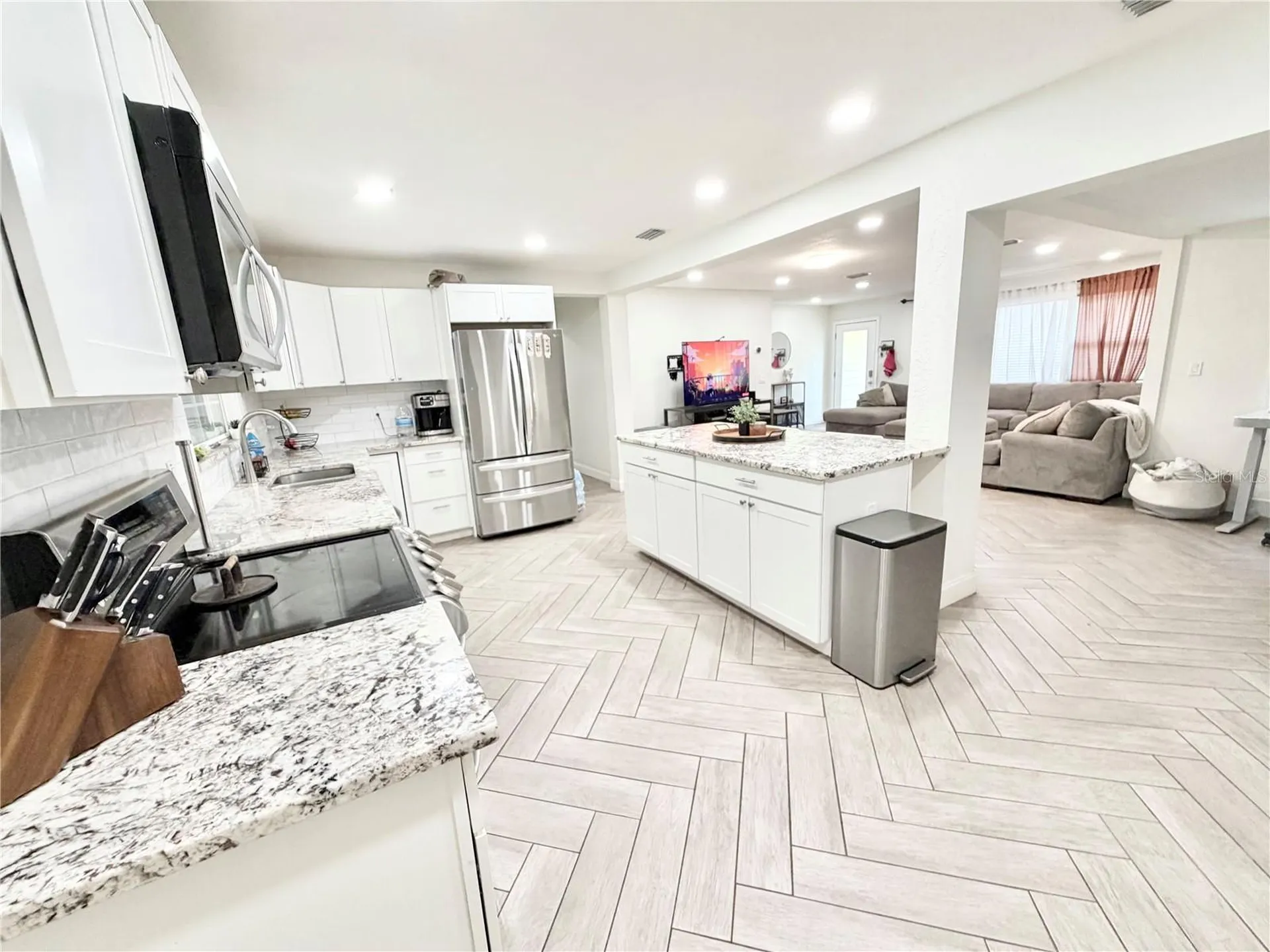 626 74th Street N St Petersburg FL 33710