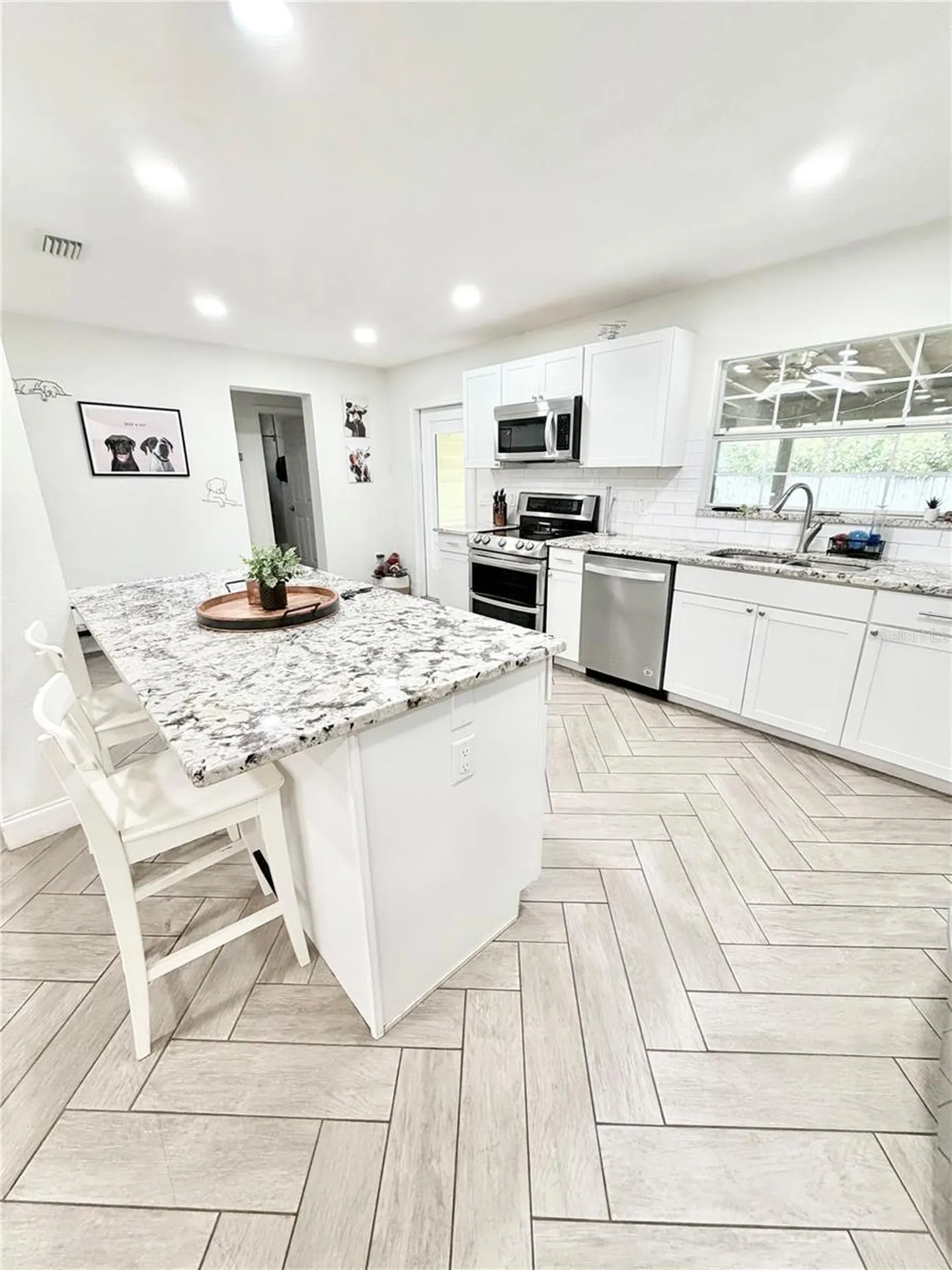 626 74th Street N St Petersburg FL 33710