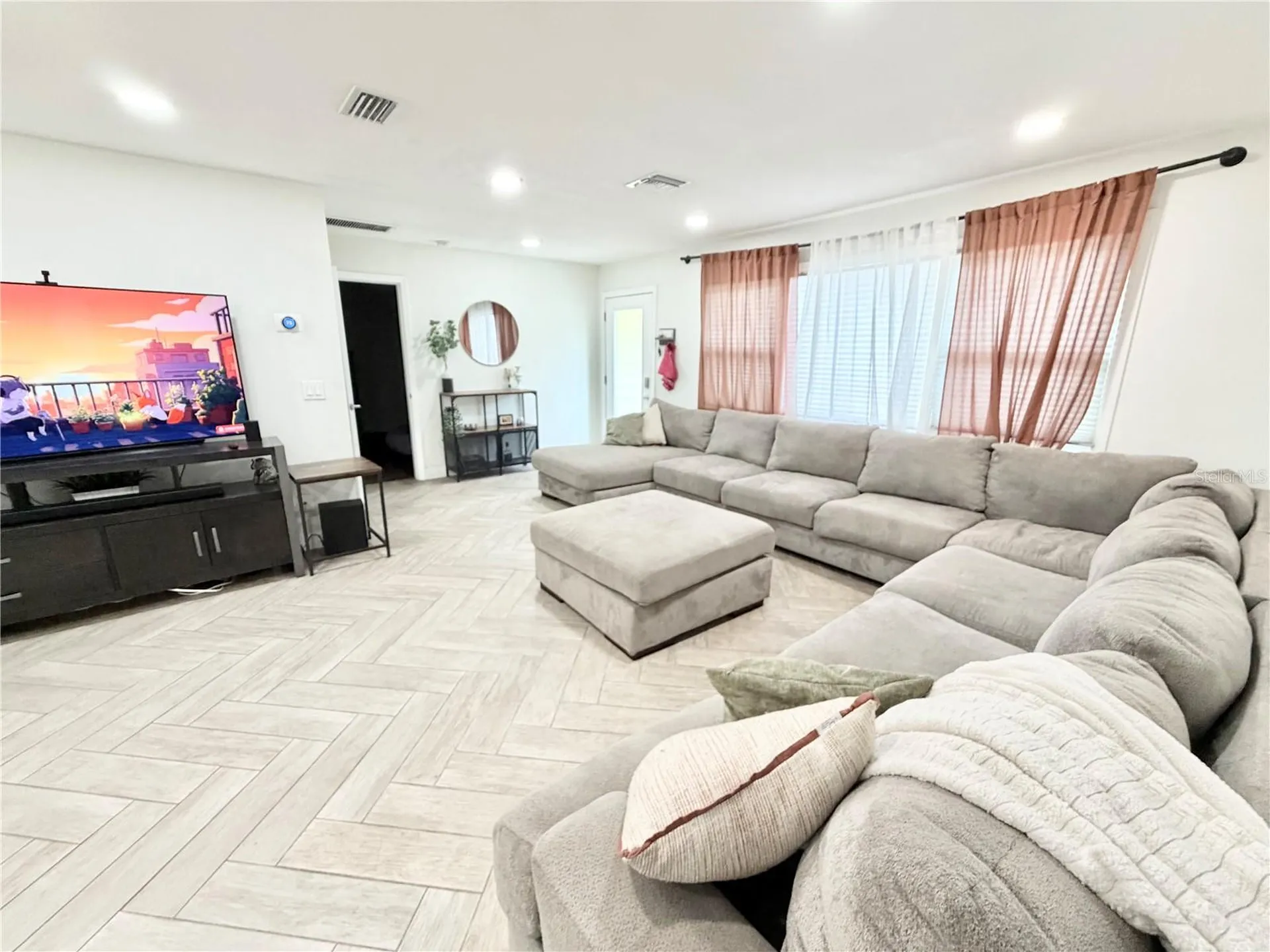 626 74th Street N St Petersburg FL 33710