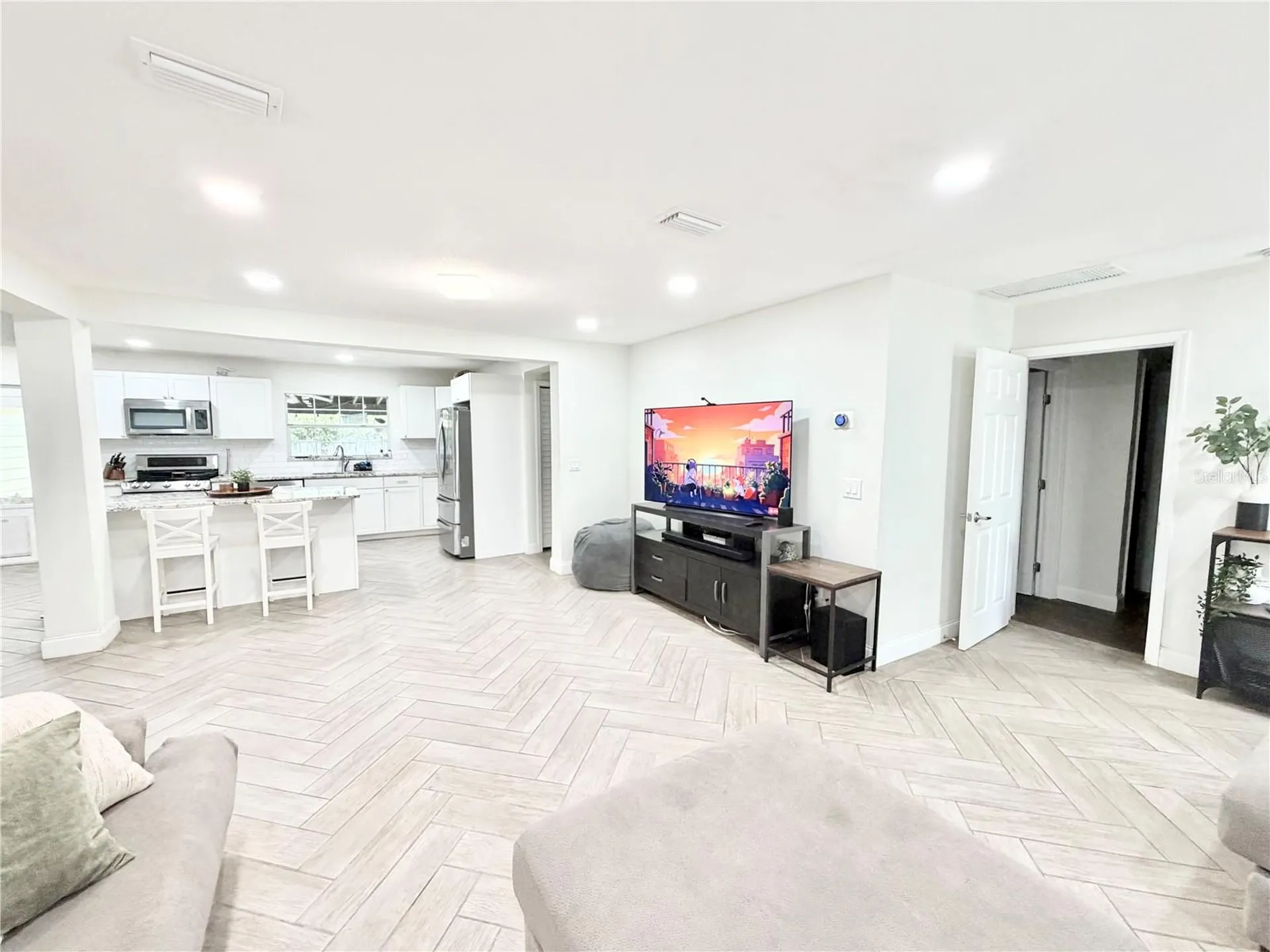 626 74th Street N St Petersburg FL 33710