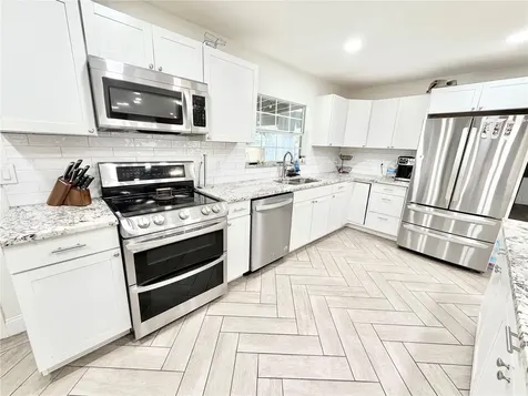 626 74th Street N St Petersburg FL 33710