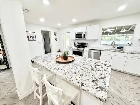 626 74th Street N St Petersburg FL 33710