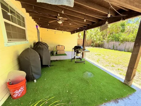 626 74th Street N St Petersburg FL 33710