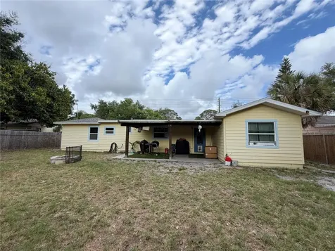 626 74th Street N St Petersburg FL 33710