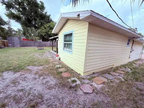 626 74th Street N St Petersburg FL 33710