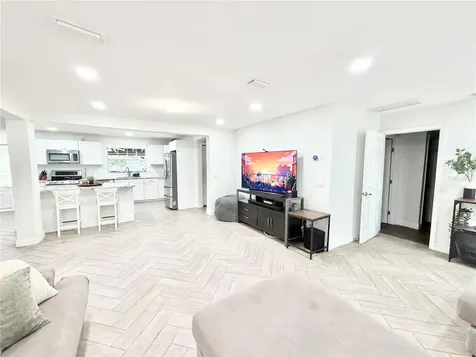 626 74th Street N St Petersburg FL 33710